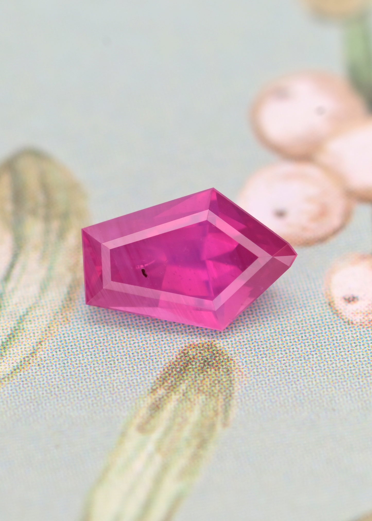 Hot pink sapphire 0.65ct