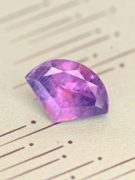 Color-shift Sapphire 2.55ct