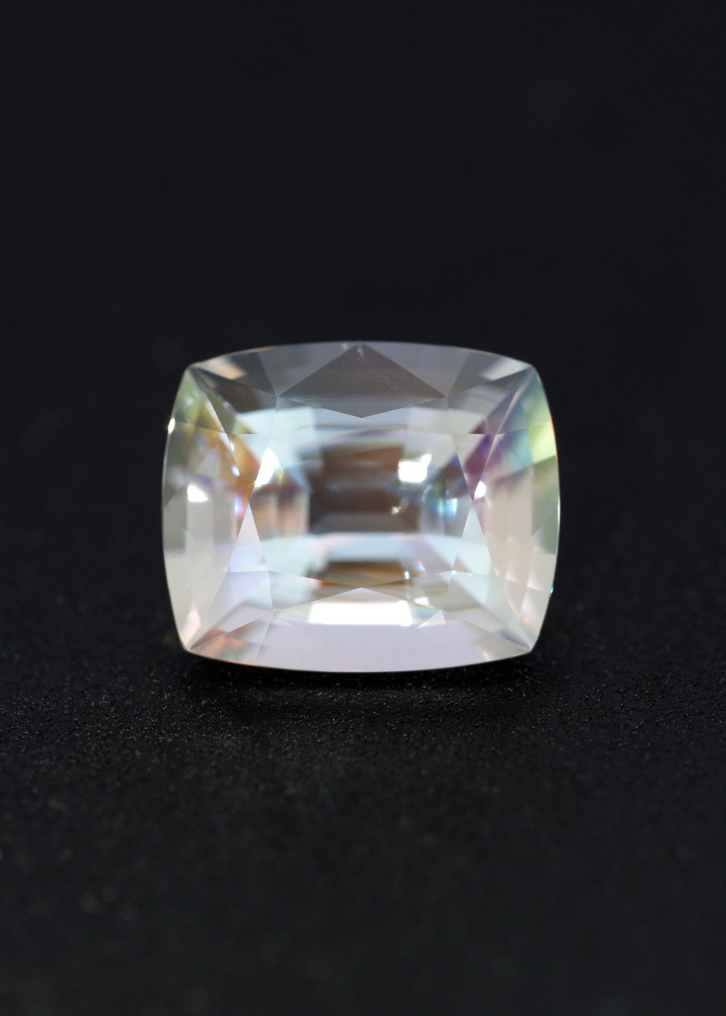 Rainbow Moonstone 1.36ct