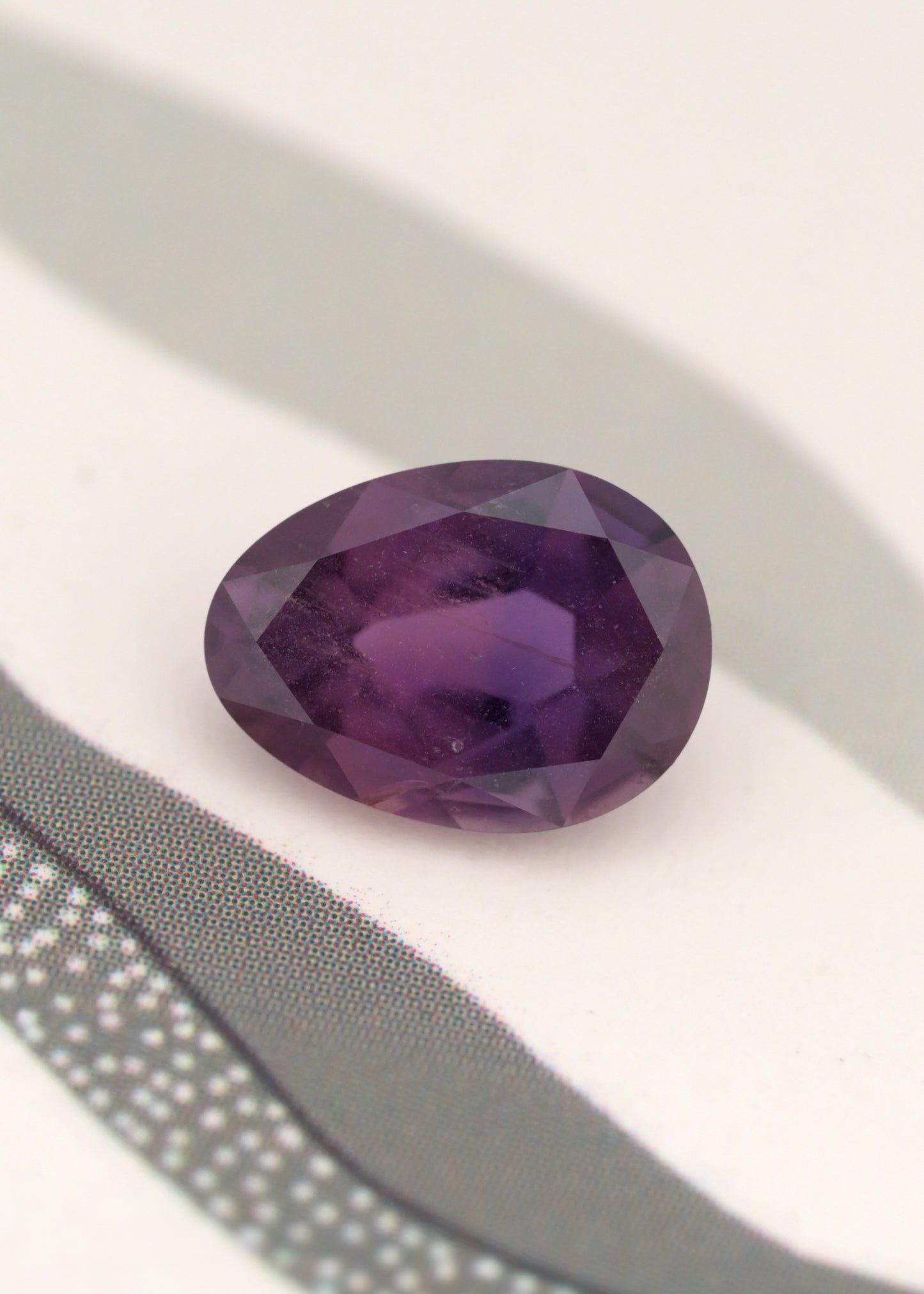 Color change Umba Sapphire 2.04ct