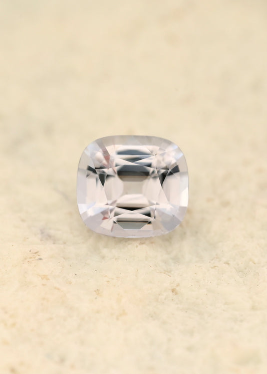 Silver Spinel 0.96ct
