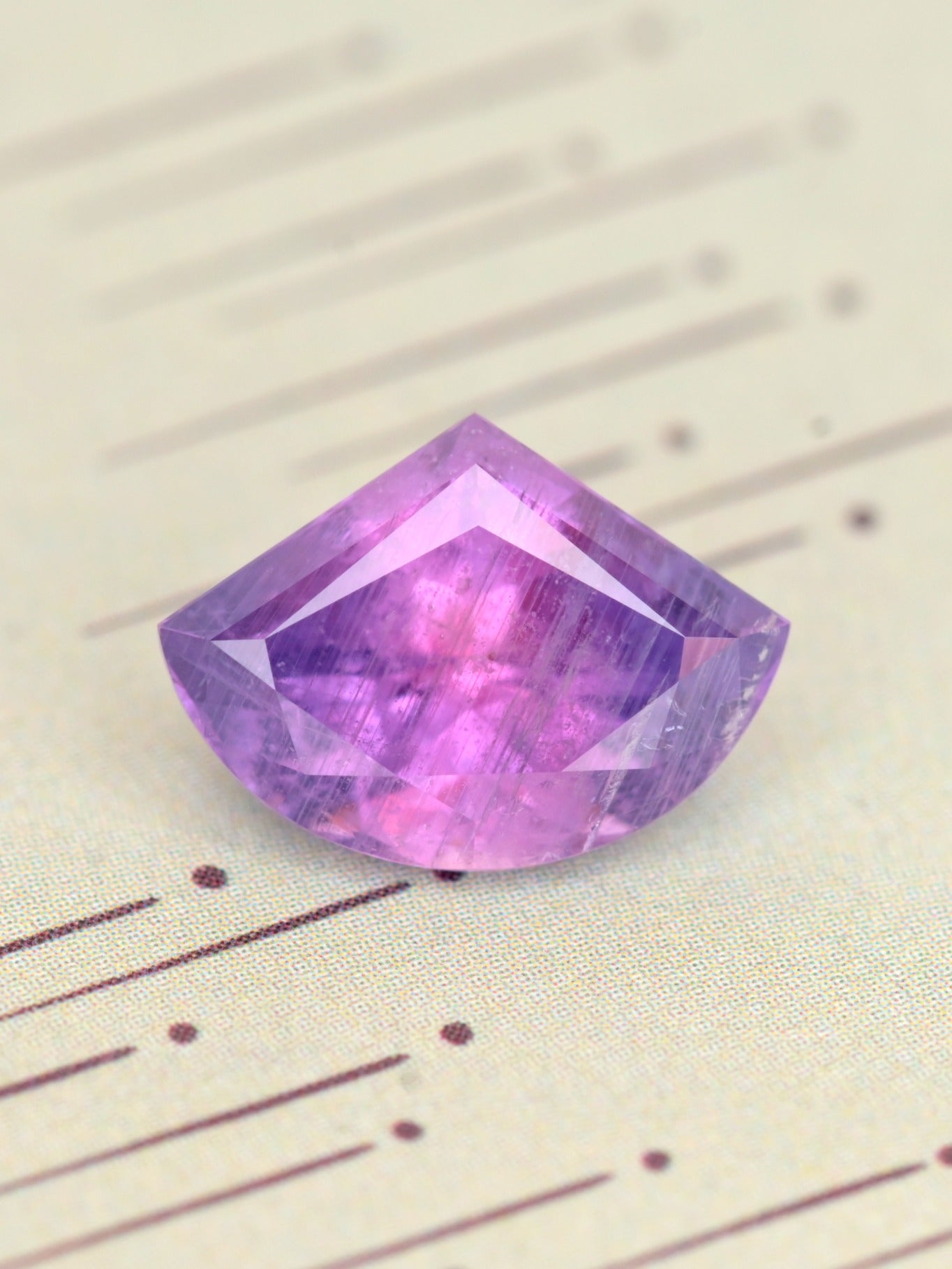 Color-shift Sapphire 2.55ct