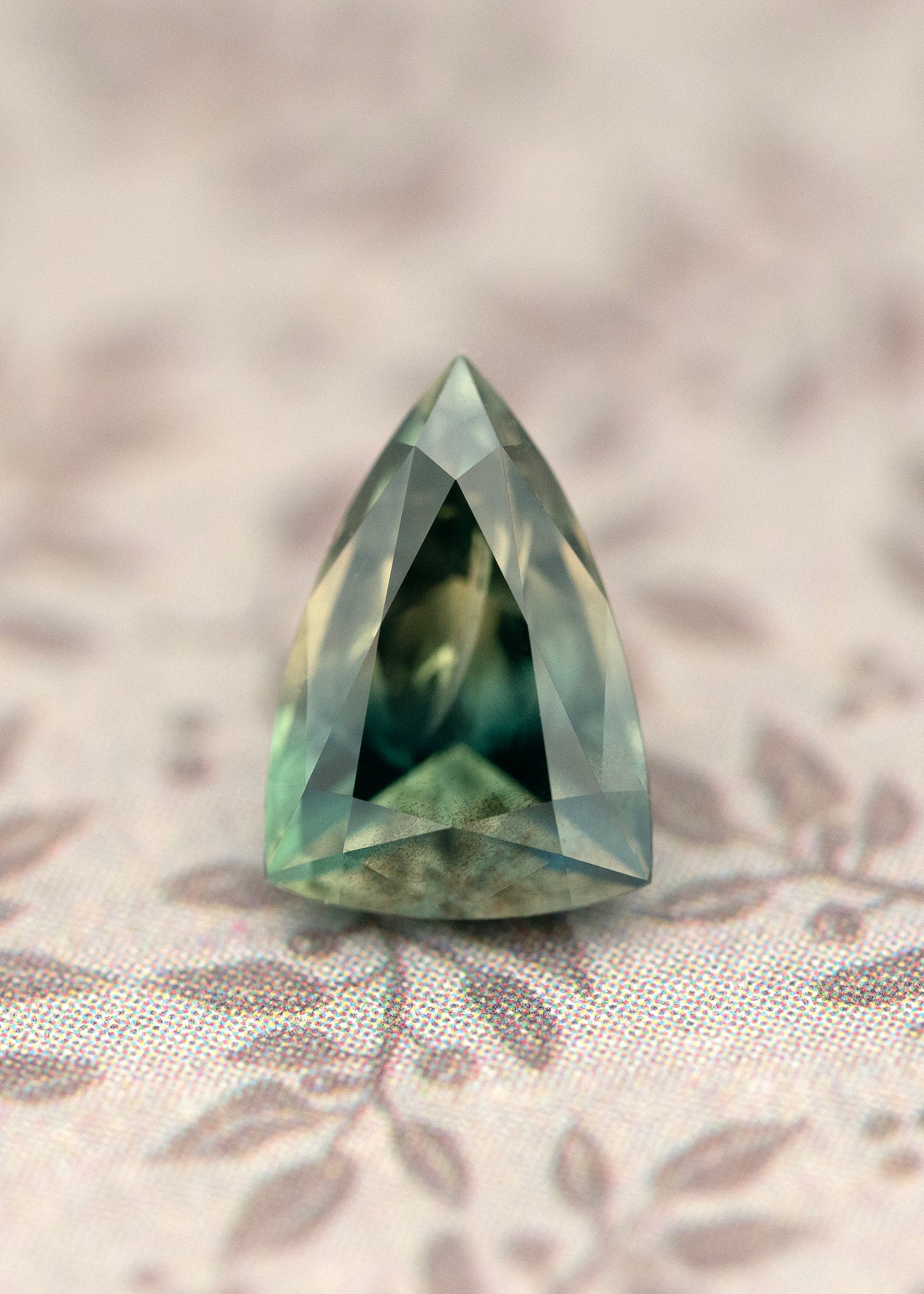 Bi-color Sapphire 1.06ct