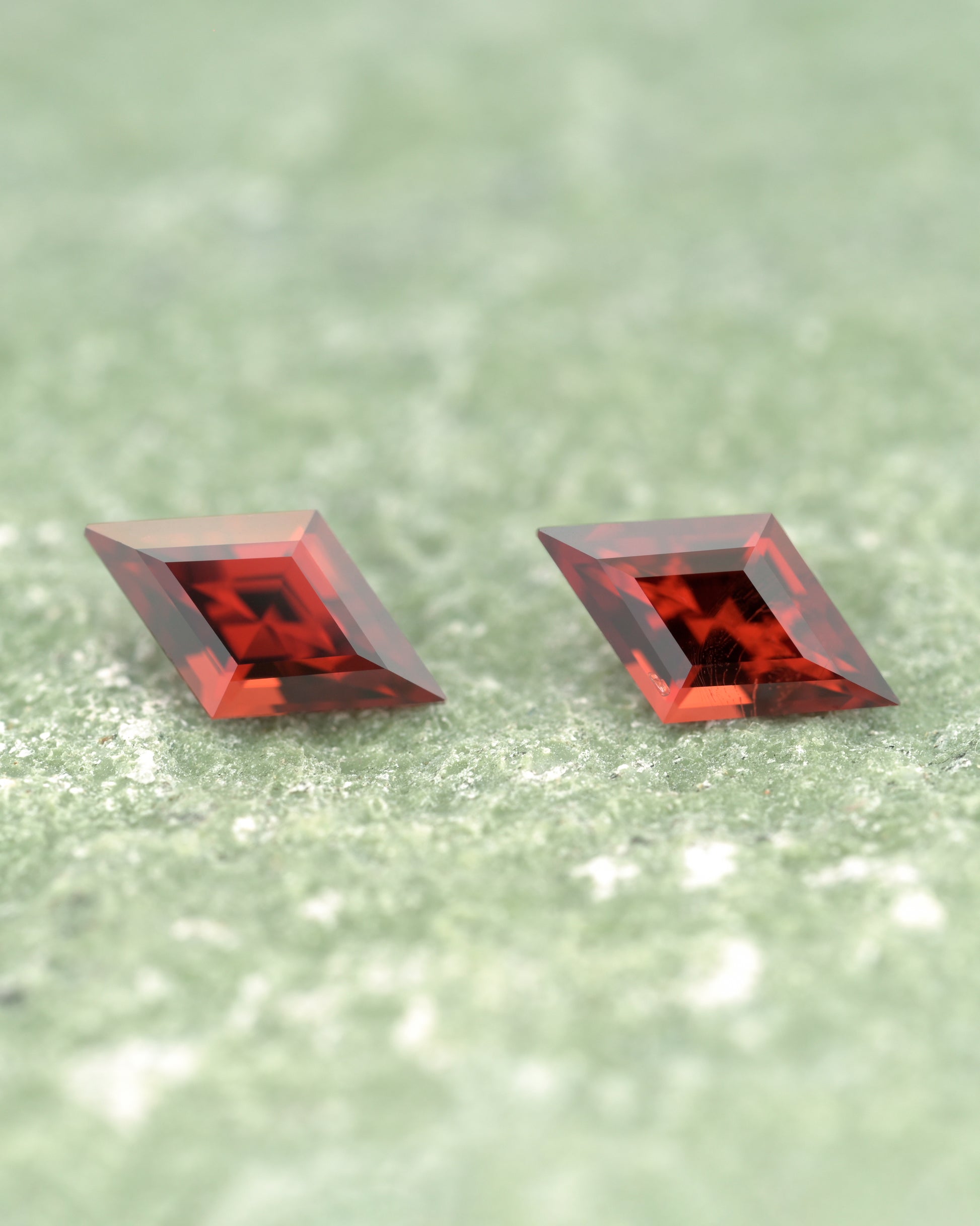 Garnet pair 1.33ct