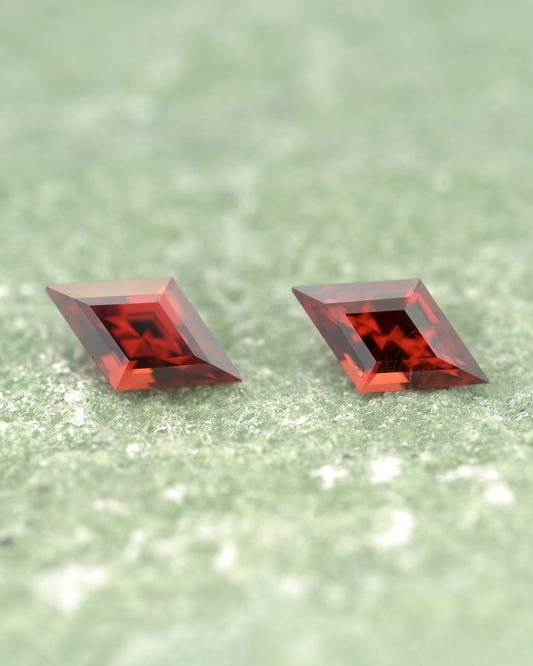 Garnet pair 1.33ct
