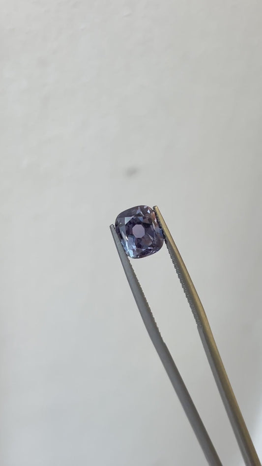Old mine cut Sapphire 2.60ct