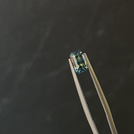Parti-color Sapphire 1.04ct