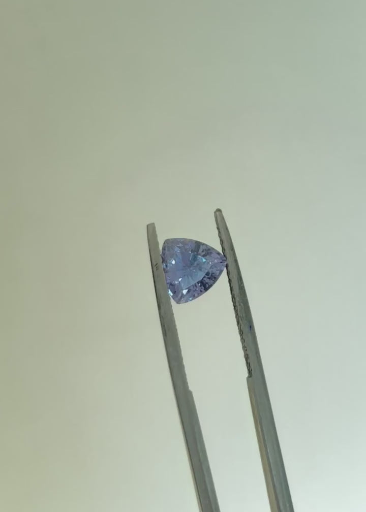 Violet Sapphire 1.55ct