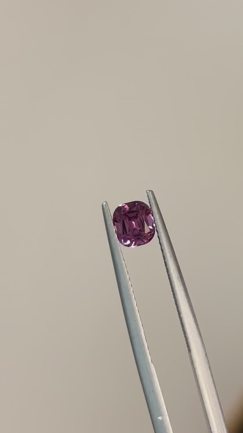 Mismatch Garnet pair 1.95ct