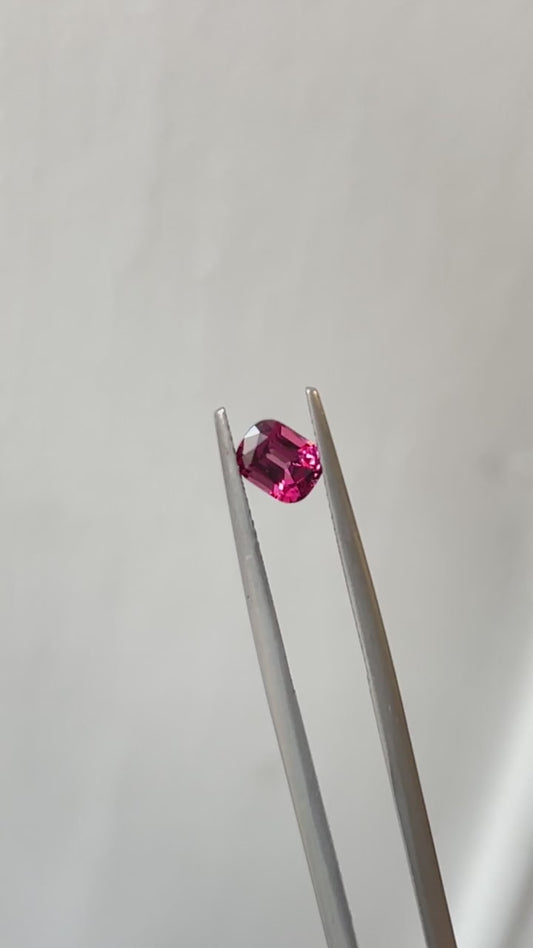 Garnet pair 1.73ct