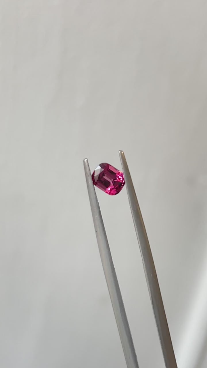Garnet pair 1.73ct