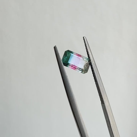 Tri-color Tourmaline 1.01ct