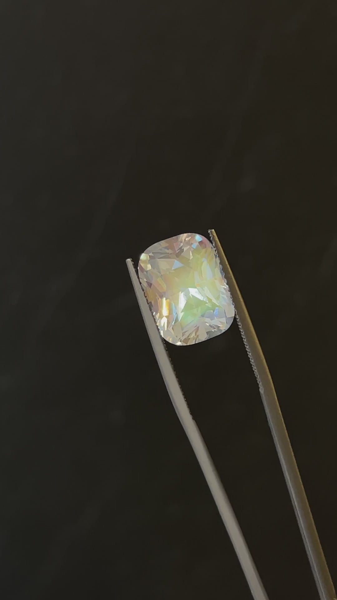 Rainbow Moonstone 6.48ct