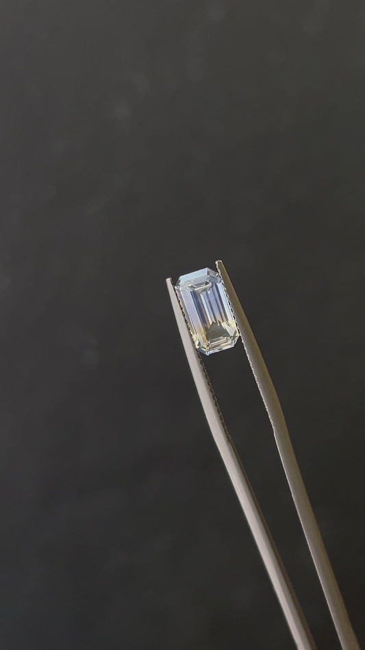 Bi-color Sapphire 2.01ct