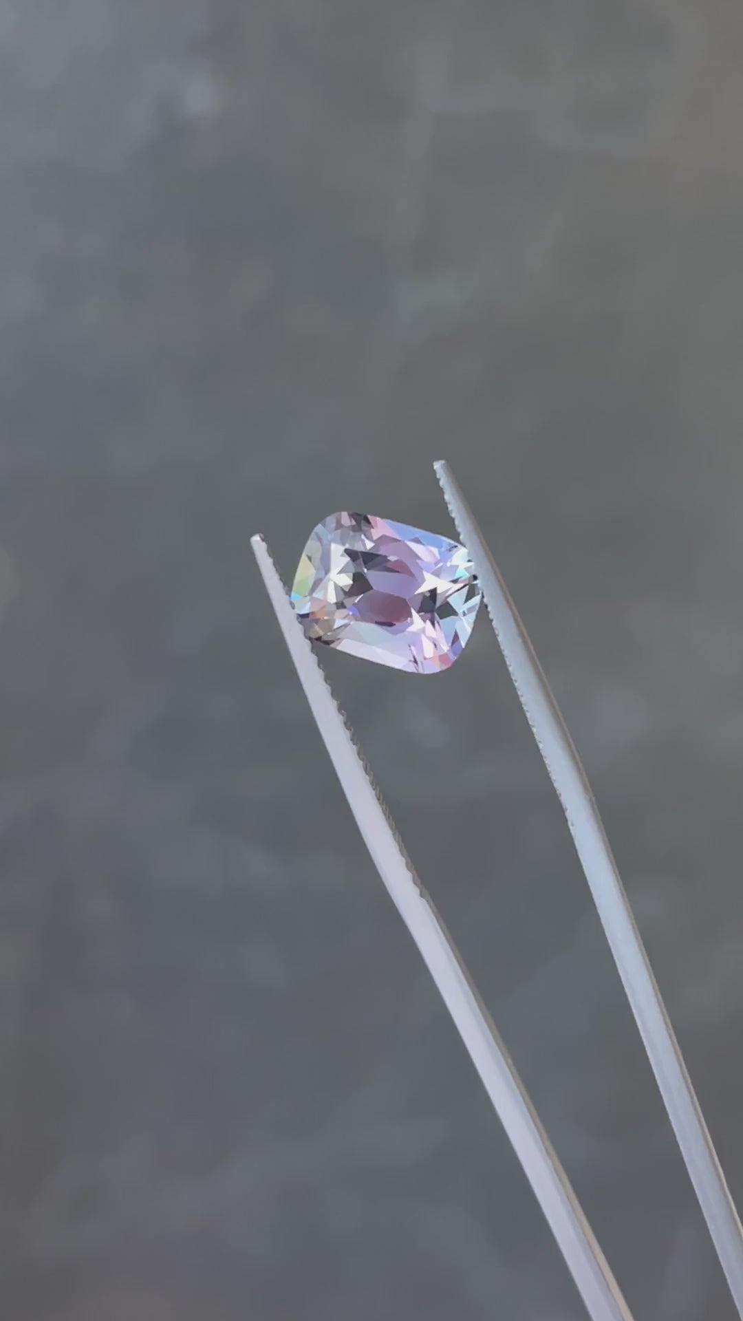 Peacock Tanzanite 2.80ct