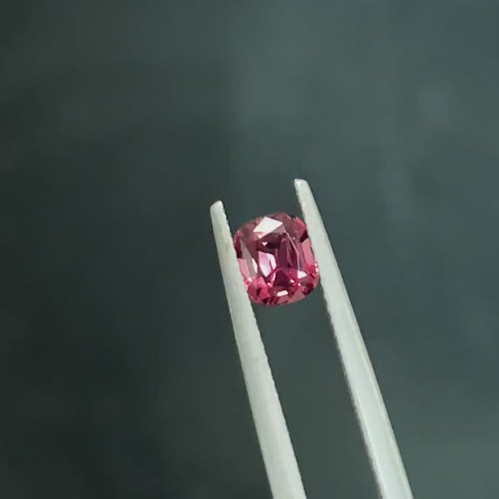 Mismatch Garnet pair 1.95ct