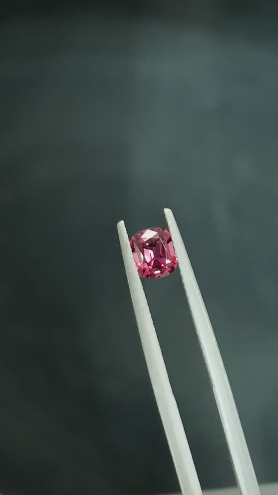 Mismatch Garnet pair 1.95ct