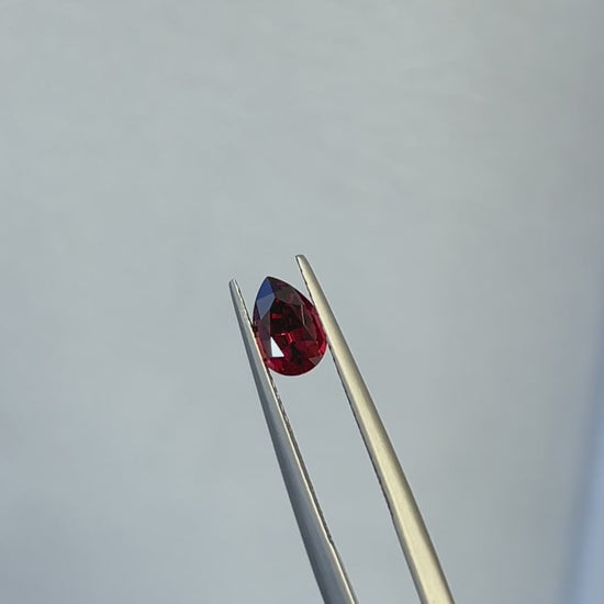 Garnet pair 1.56ct