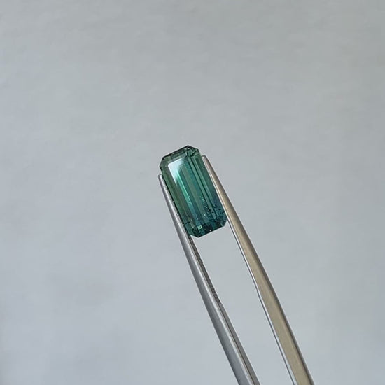 Bi-color Tourmaline 3.15ct