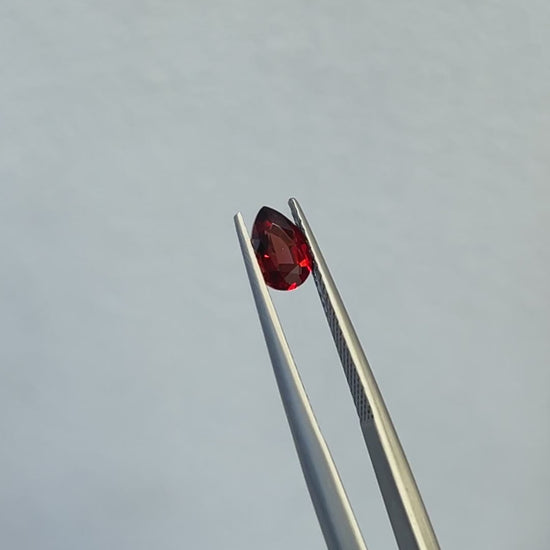 Garnet pair 1.56ct